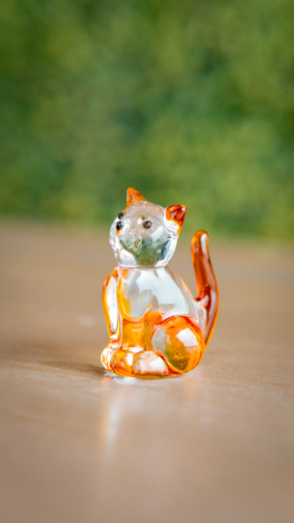 Gato de cristal marron