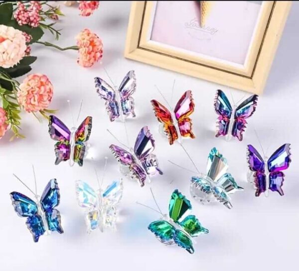 Mariposas tornasoladas de cristal